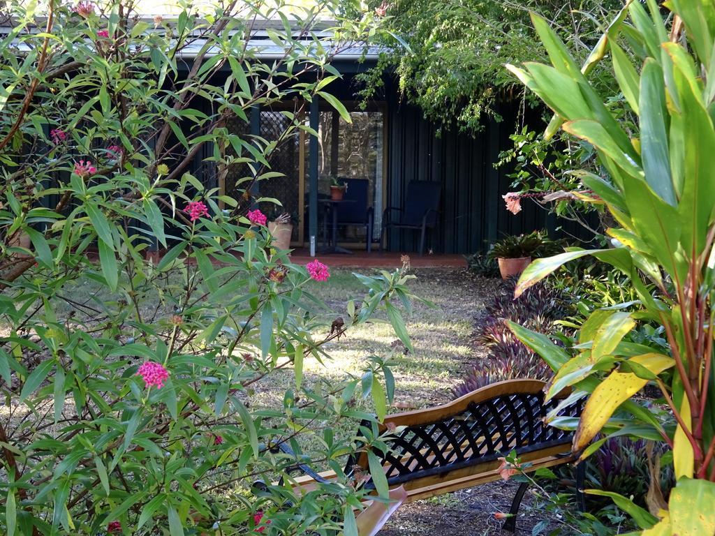 Lagoon Pocket Bed & Breakfast ภายนอก รูปภาพ